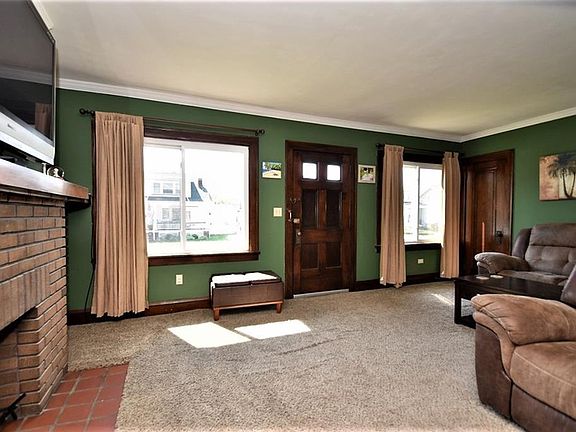 3rd image of 16500 Pearldale Ave