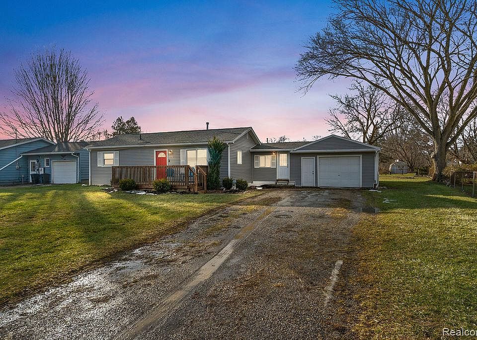 1st image of 2072 Sandalwood Dr
