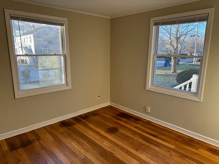 110 Margaret St #A — Photo 11