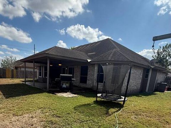 3rd image of 2483 Lois Ln