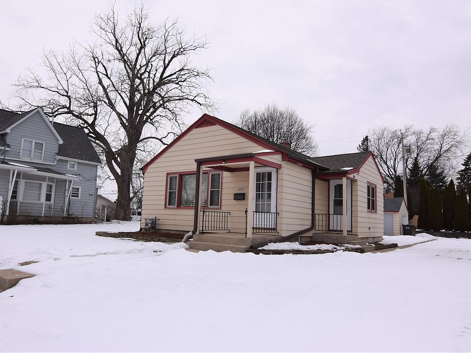 1st image of 1224 Manistique Ave