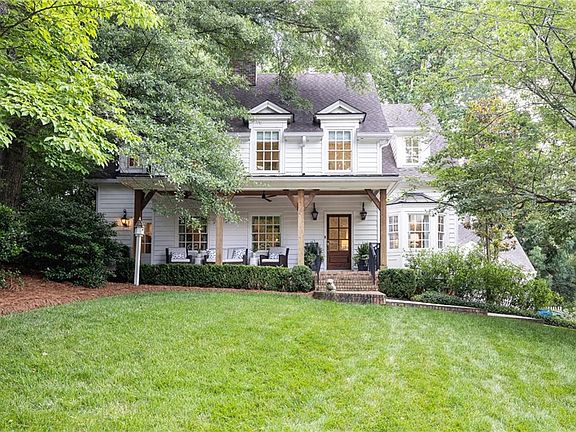 2nd image of 918 Glenbrook Dr NW