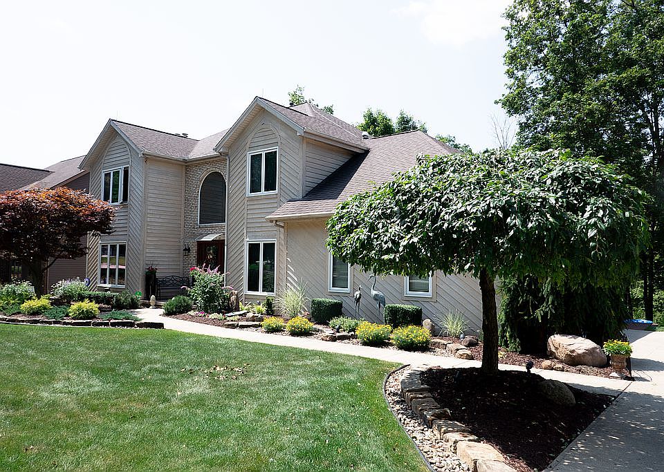 1st image of 9784 Silverleaf Dr