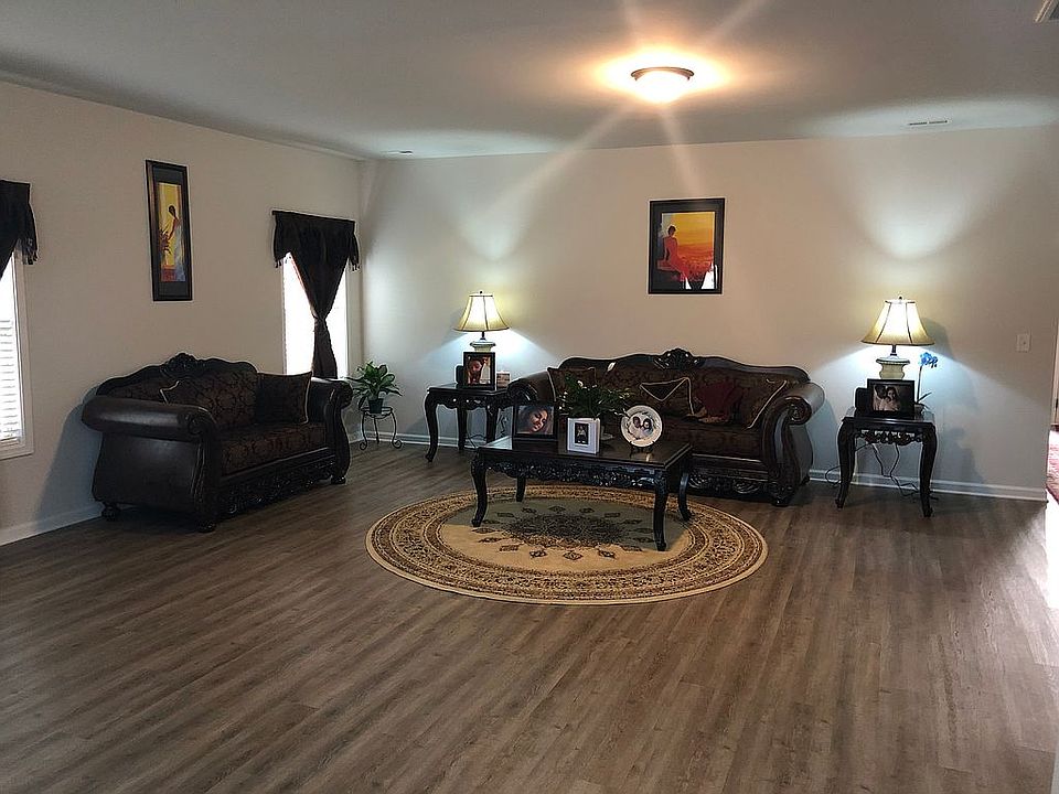 2nd image of 203 Oracle Cir
