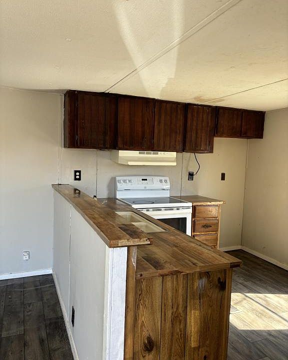 2nd image of 4065 W Van Hook St #3
