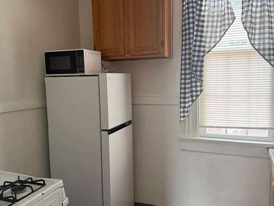 83-85 Jefferson Ave #1
