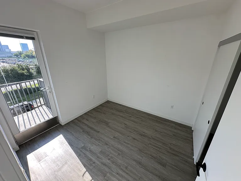 1100 W Temple St — Photo 26