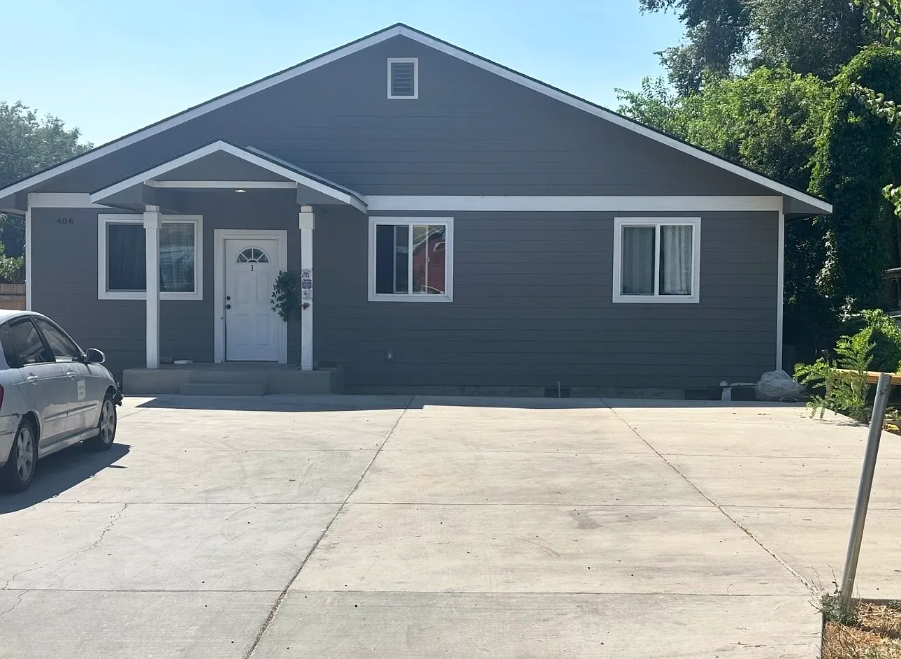 3 bed, $1,700 — Photo 1