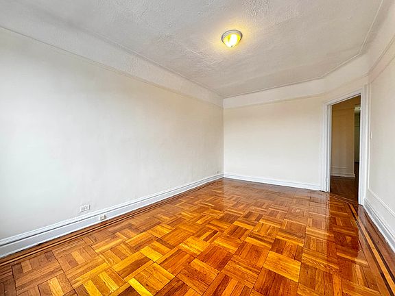 4th image of 60-15 Woodside Ave #6M