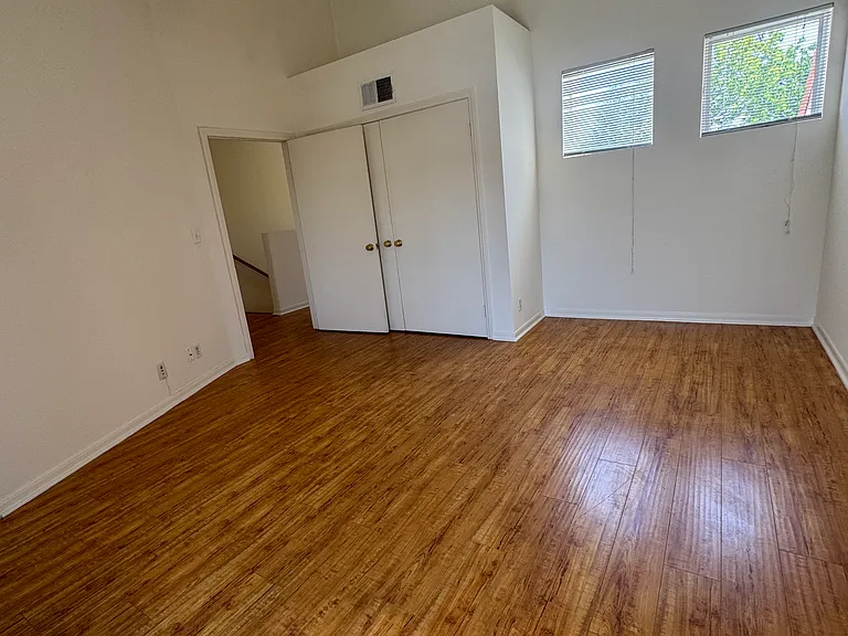 14435 Riverside Dr #3 — Photo 11