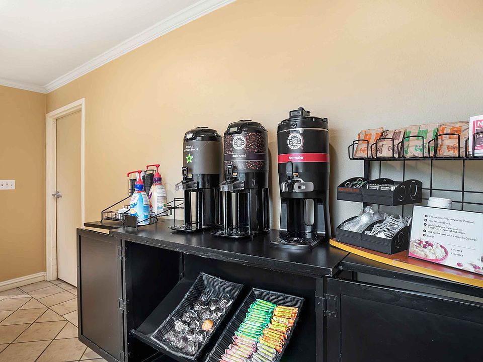 Free Grab-and-Go Breakfast