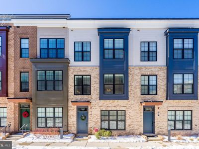 7397 Blade Dr, Falls Church, VA, 22042