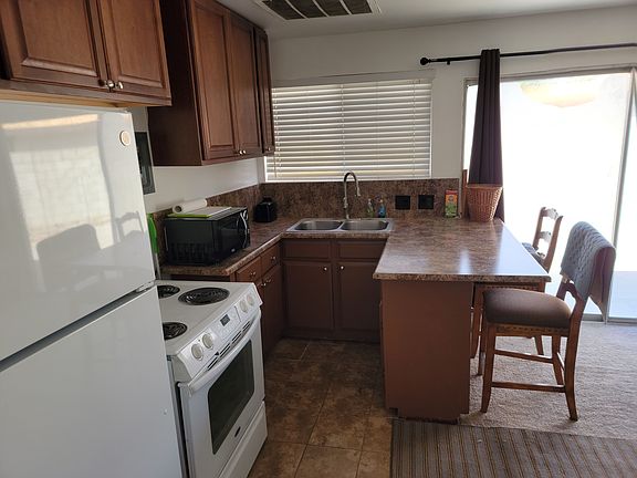 2nd image of 3690 Vista Way