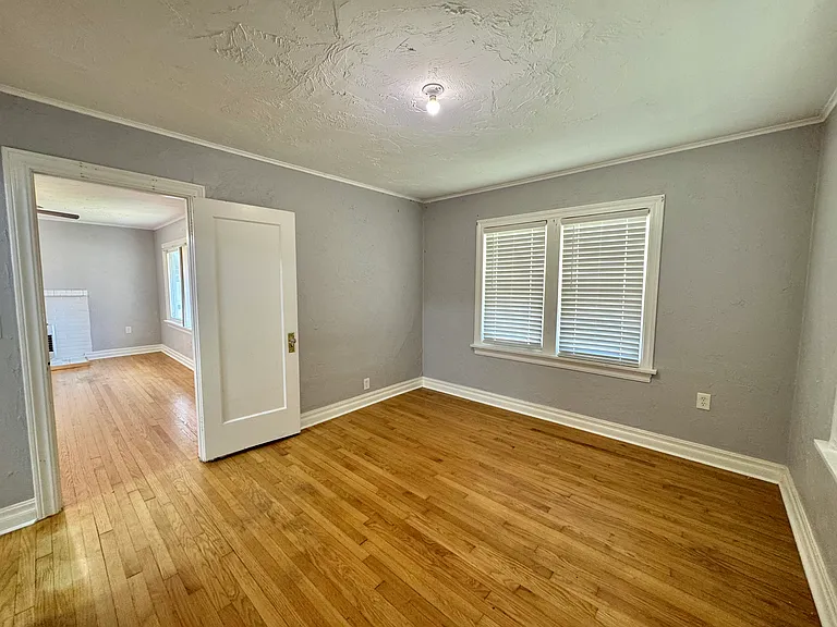 6005 NW 32nd St — Photo 11
