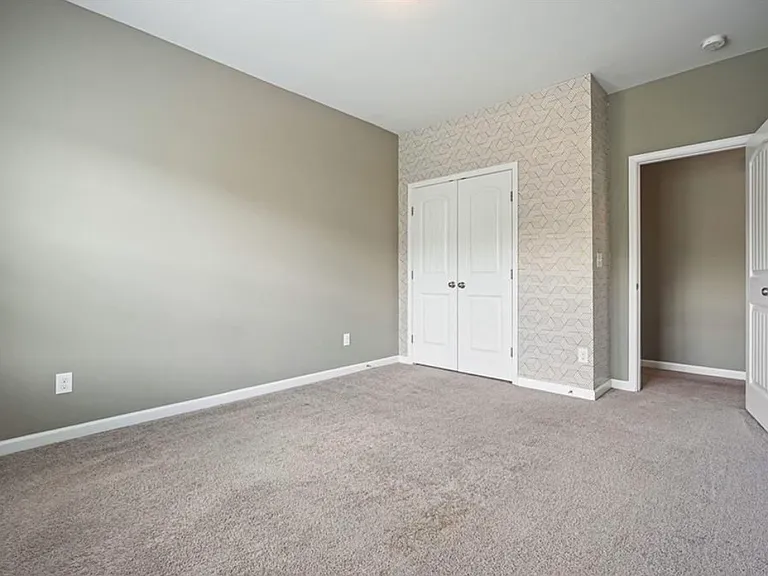 7910 Bristol Valley Dr — Photo 35