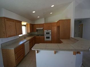 32763 Spinel Rd, Lucerne Valley, CA 92356