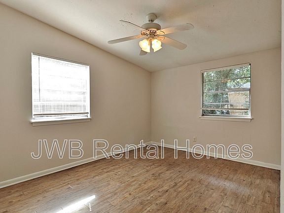 5th image of 730 Fernway St