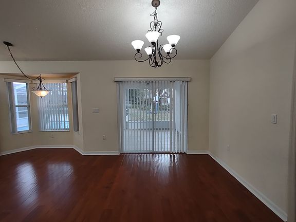4th image of 8919 N Mendoza Way