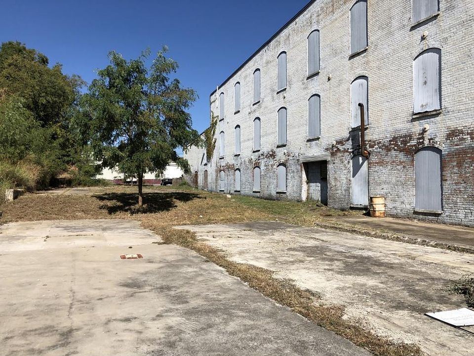 2nd image of 308 W Depot St