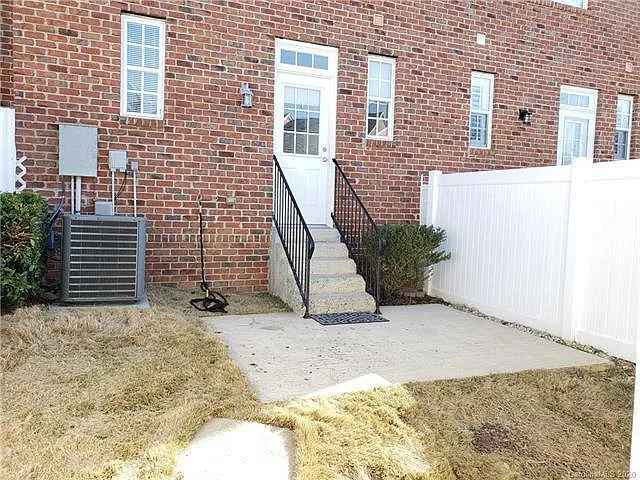 623 Old Meeting Way — Photo 15