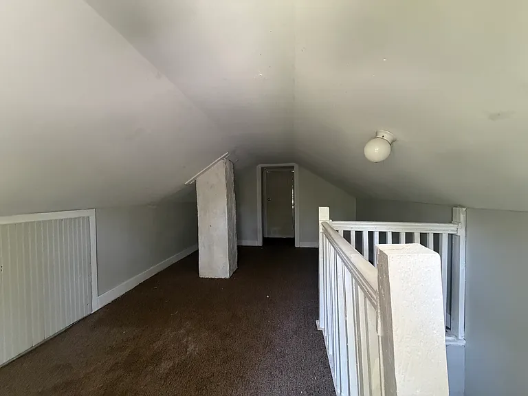 825 Vermilya Ave — Photo 8