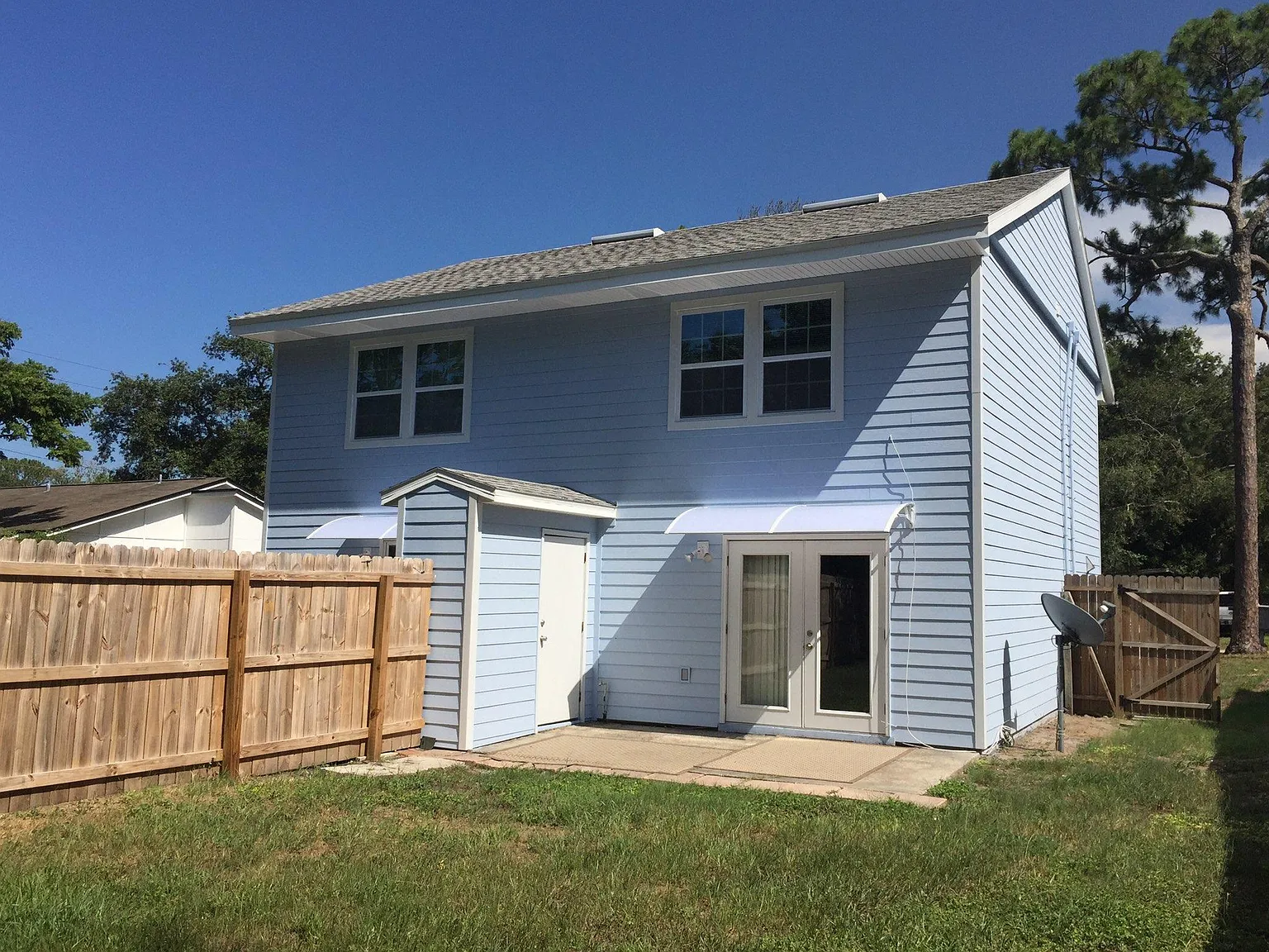2102 Bay Rd — Photo 3