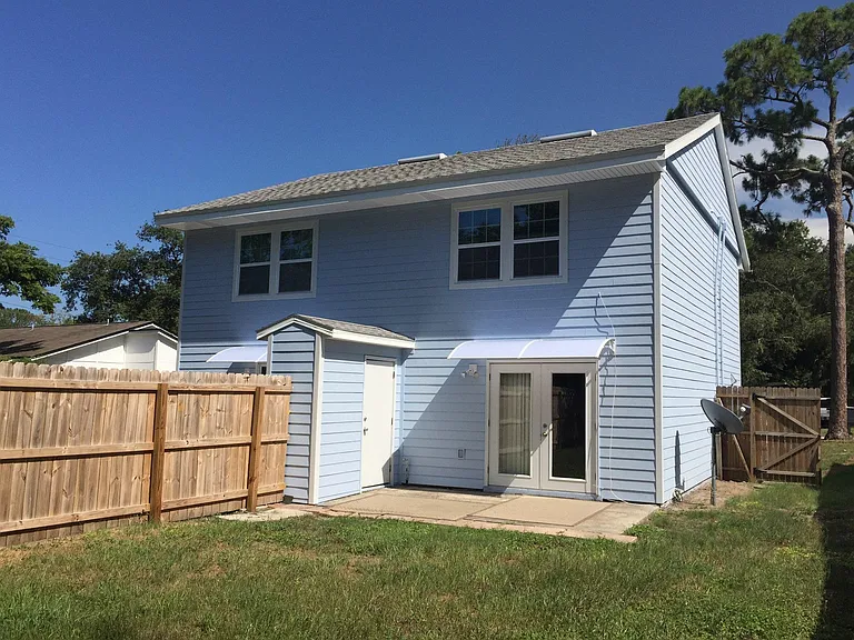2102 Bay Rd — Photo 3