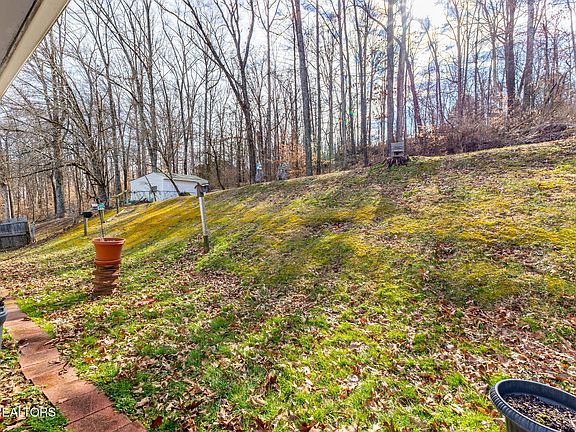 3rd image of 5120 Spring Valley Dr