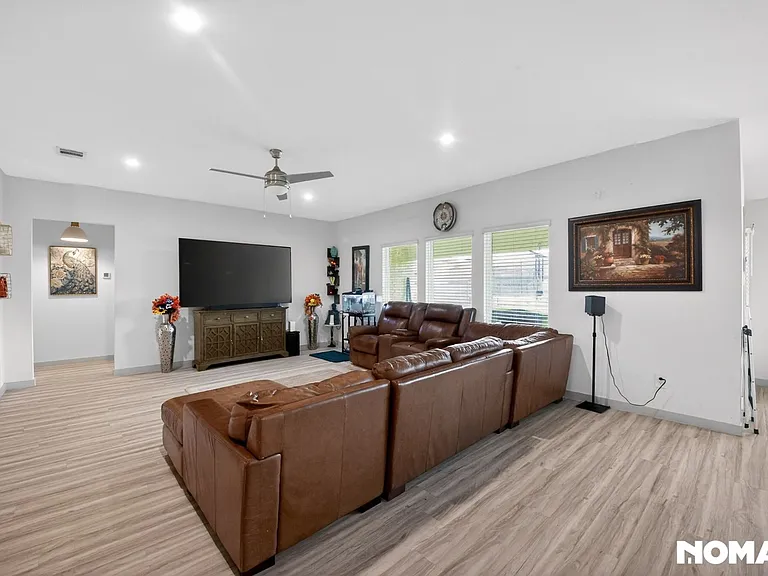 1127 River Trace Ct — Photo 7