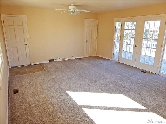 5th image of 143 Sunset Dr