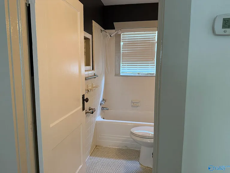 1118 Ward Ave NE — Photo 7