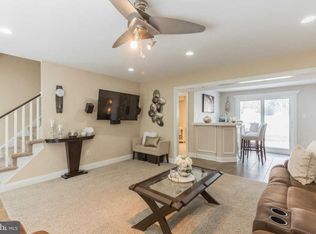 9 Appomattox Dr, Laurel Springs, NJ 08021