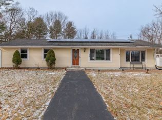 40 Burdett Rd, Brockton, MA 02302