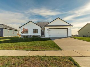 109 Cardinal Way, Ridgeway, WI 53582