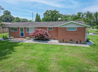 10 Moland Dr, Etowah, NC 28729