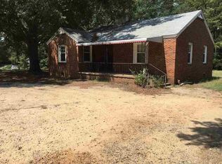 806 Hampton St, Iva, SC 29655