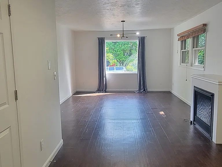 4025 SE Taylor St #FRONT — Photo 3