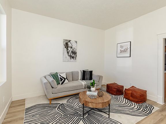 5th image of 207 33rd St
