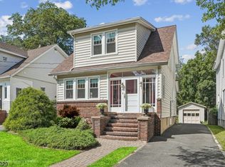 9 Myrtle Ave, Chatham, NJ 07928