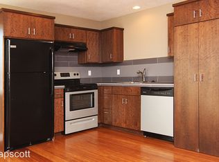 3633 SW Baird St, Portland, OR 97219