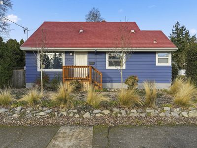 6123 NE Halsey St, Portland, OR, 97213