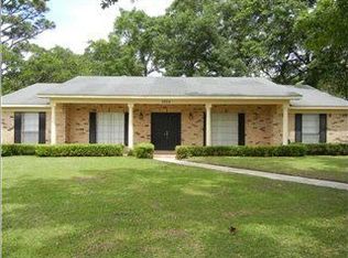 2804 Longleaf Dr, Mobile, AL 36693