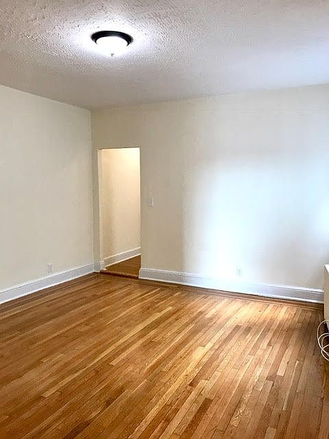 1st image of 3909 47th Ave #D3