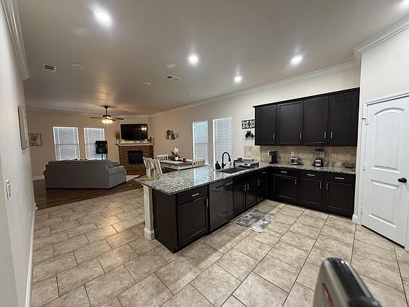 2nd image of 6905 Burnett Ln
