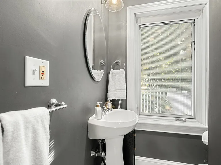 7 Brewster St #3 — Photo 16