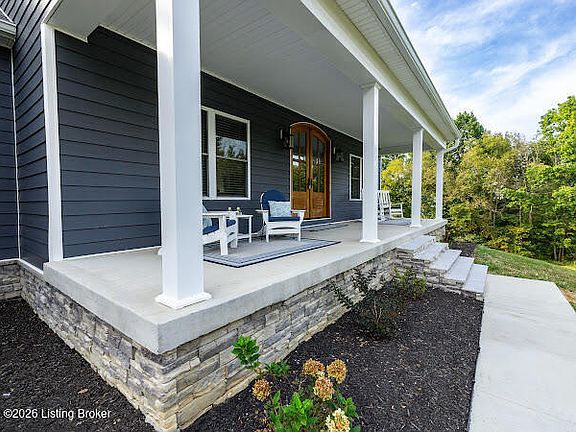 4th image of 1116 Drake Ridge Rd
