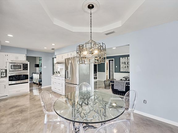 5th image of 12614 Whispering Hills Dr