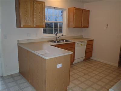 3rd image of 6933 Erie Dr