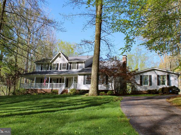 6855 Maxwell Dr, Hughesville, MD 20637