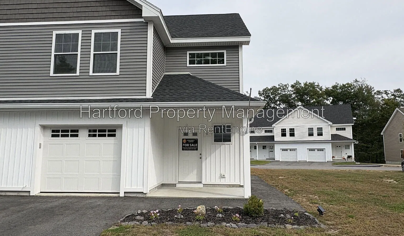 3 bed, 2.5 bath, 1759 sqft, $3,199 — Photo 1